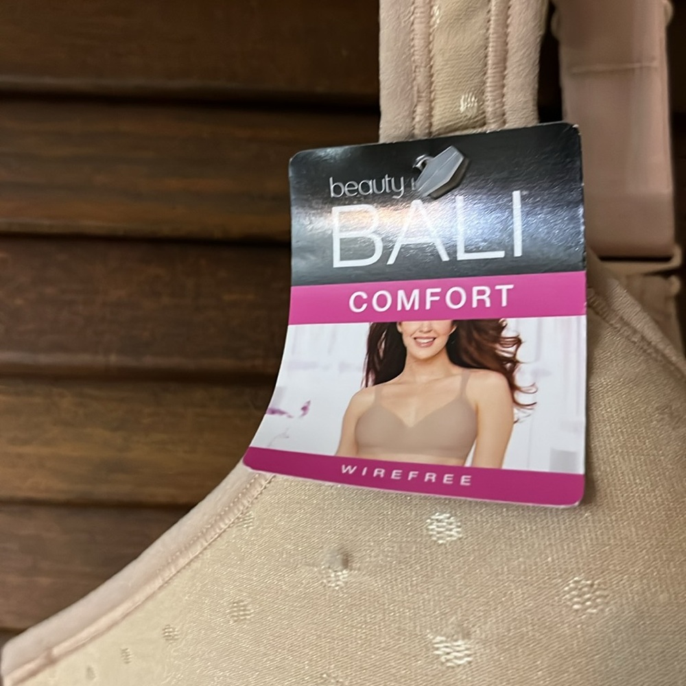 Bali Women's Cream Comfort Bra - Picture 5 of 5